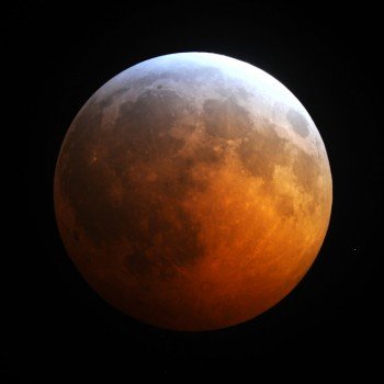 Total Lunar Eclipse 2014 — Moon Turns Blood Red. Enjoy the Time-Lapse Video. Total Lunar Eclipse 2014 — Moon Turns Blood Red. Enjoy the Time-Lapse Video.